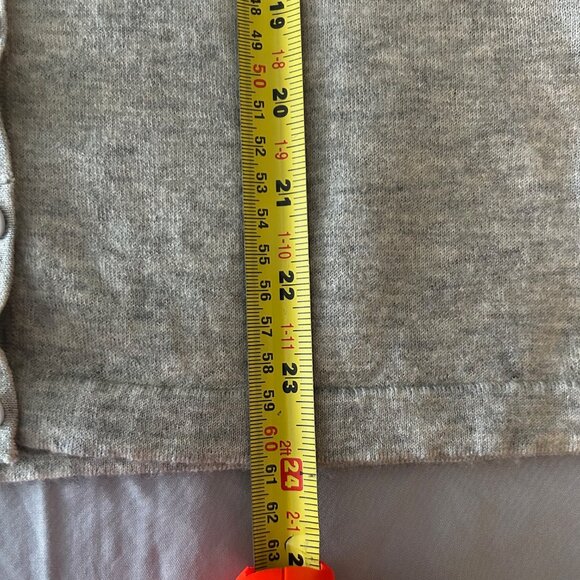 Lord & Taylor V-Neck Light Grey Cashmere Cardigan Sz S - Picture 7 of 8